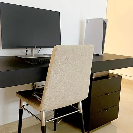 Experience Marbella's Magic At Fuego Эстепона