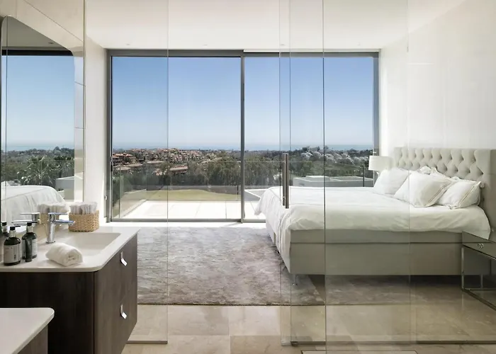 Experience Marbella's Magic At Fuego Эстепона